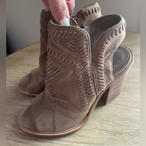 Woman’s Peekaboo Toe Booties - Picture 6 of 8